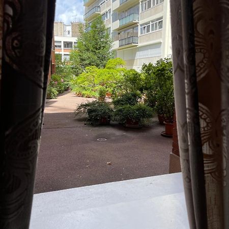 Bed and Breakfast Tour Montparnasse Paris Exterior foto