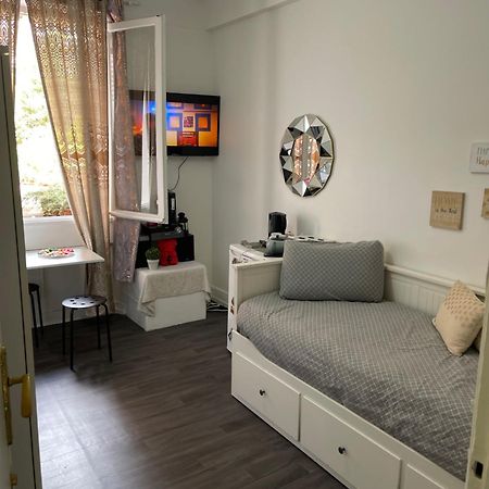 Bed and Breakfast Tour Montparnasse Paris Exterior foto